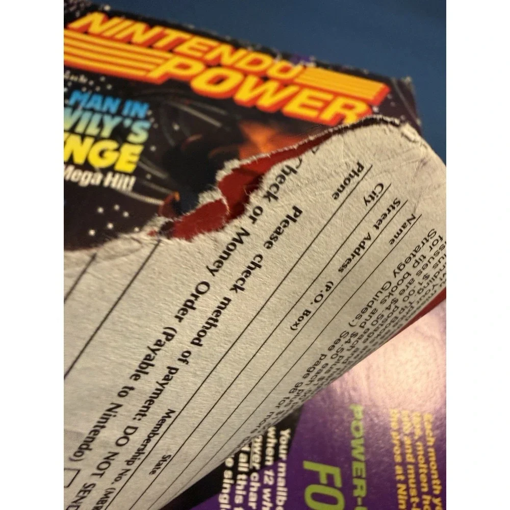 Nintendo Power Issue #27 (Mega Man in Dr. Wily's Revenge) See Pics